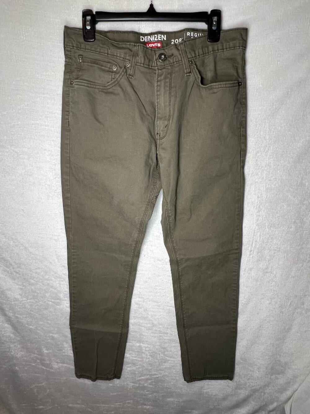 Denizen Levis 208 khaki pants 32w 32L